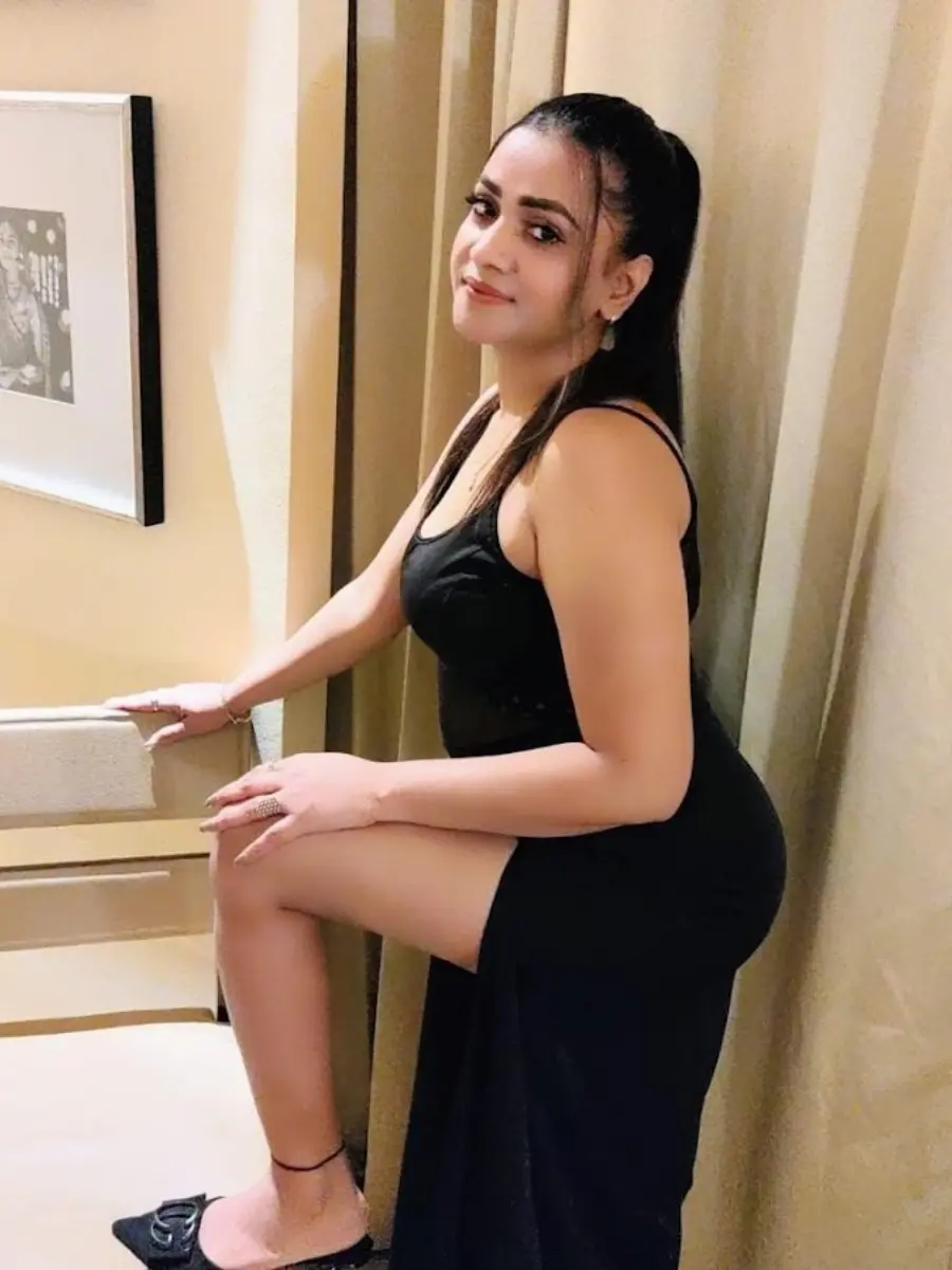 Housewife Escort
